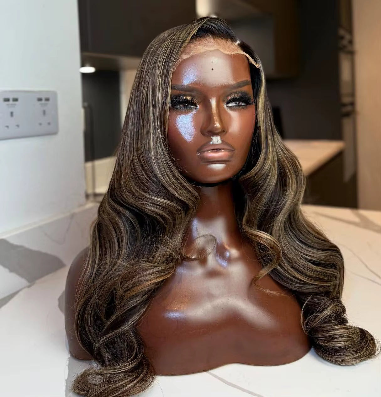 CUSTOM-CREAMY BEIGE AIRTOUCH BALAYAGE